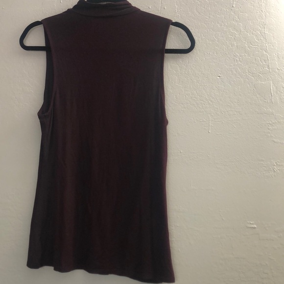 Express Dark purple mock neck tank - Picture 2 of 3